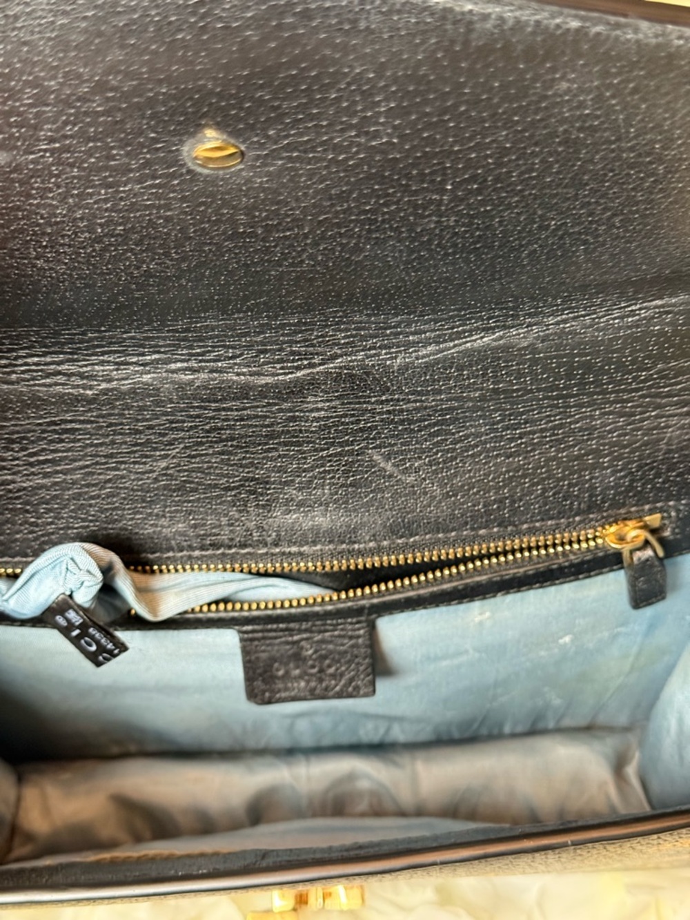 Gucci Sylvie Black Bee Crossbody Bag Authentic - Picture 11 of 16